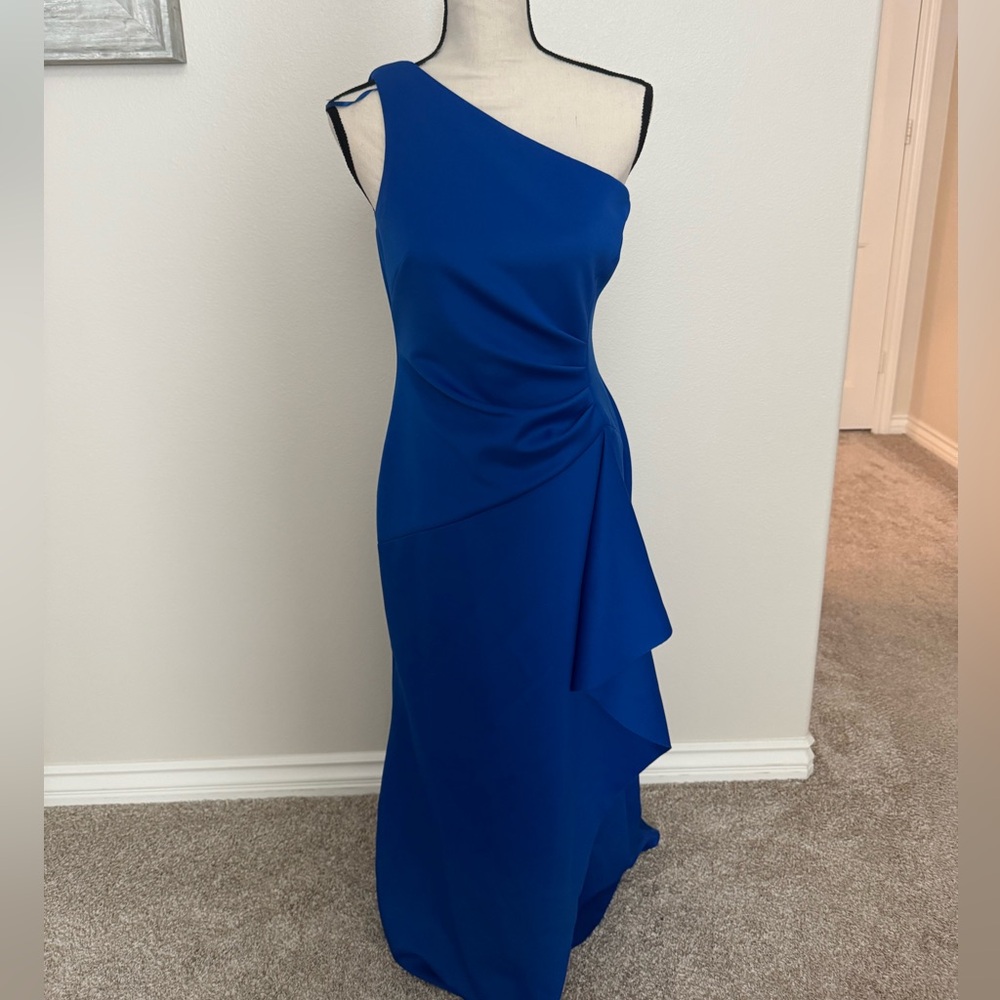 Beautiful evening dress!